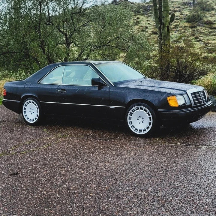 1992 Mercedes-Benz W124 E-Class - Image 2 of 10