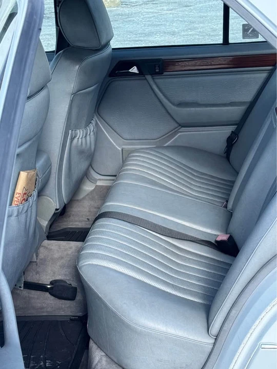 1992 Mercedes-Benz W124 E-Class - Image 10 of 15