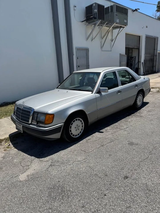 1992 Mercedes-Benz W124 E-Class - Image 14 of 19