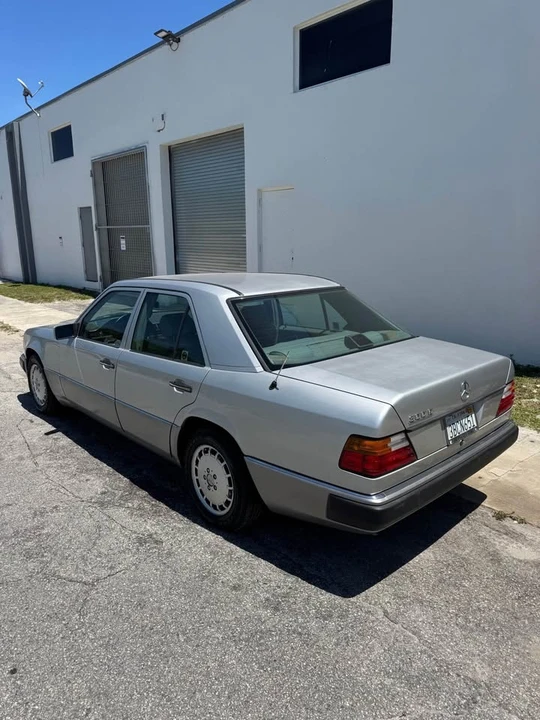 1992 Mercedes-Benz W124 E-Class - Image 4 of 19