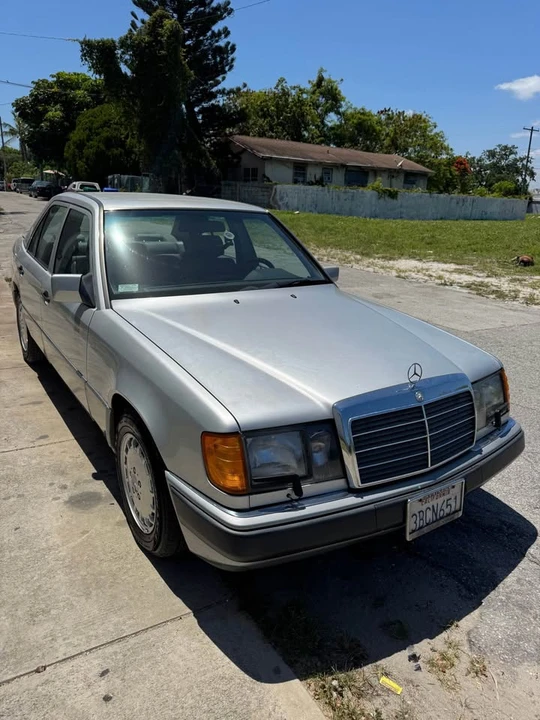 1992 Mercedes-Benz W124 E-Class - Image 3 of 19