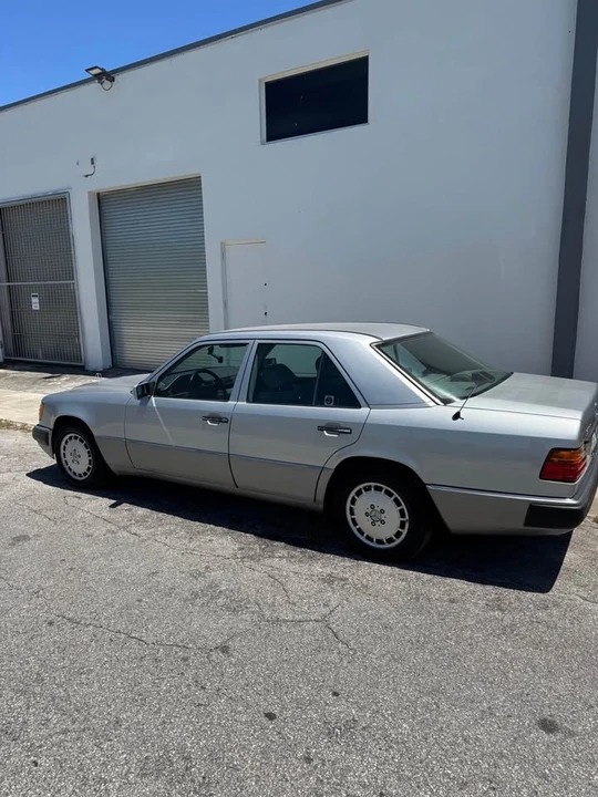 1992 Mercedes-Benz W124 E-Class - Image 12 of 19