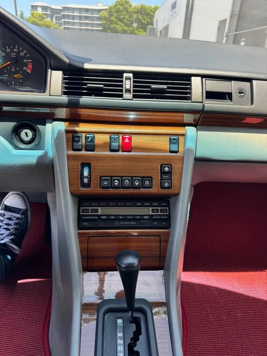 1992 Mercedes-Benz W124 E-Class - Image 7 of 19