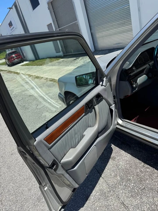 1992 Mercedes-Benz W124 E-Class - Image 18 of 19