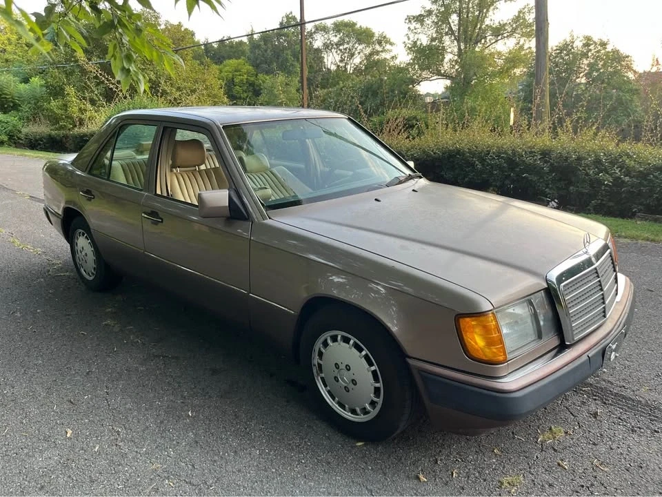 1992 Mercedes-Benz W124 E-Class - Image 2 of 9