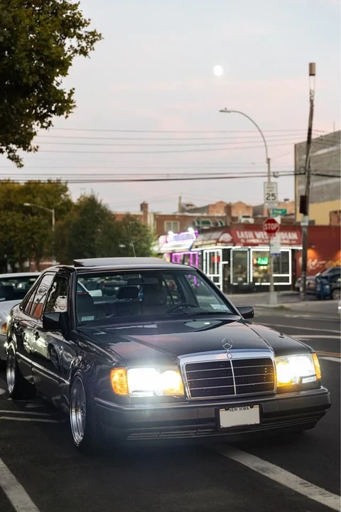 1992 Mercedes-Benz W124 E-Class - Image 4 of 6
