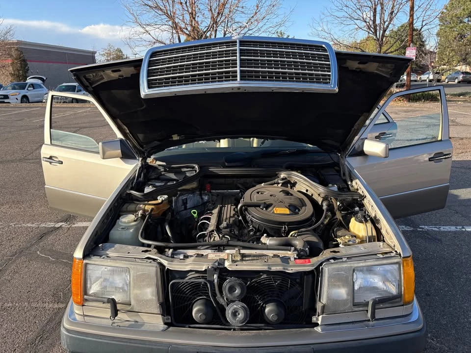 1992 Mercedes-Benz W124 E-Class - Image 14 of 15