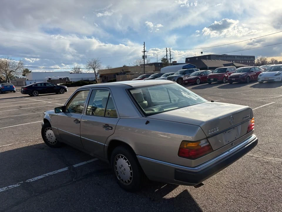 1992 Mercedes-Benz W124 E-Class - Image 5 of 15