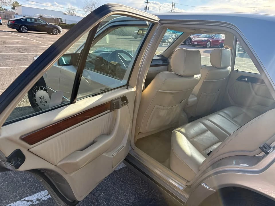1992 Mercedes-Benz W124 E-Class - Image 10 of 15