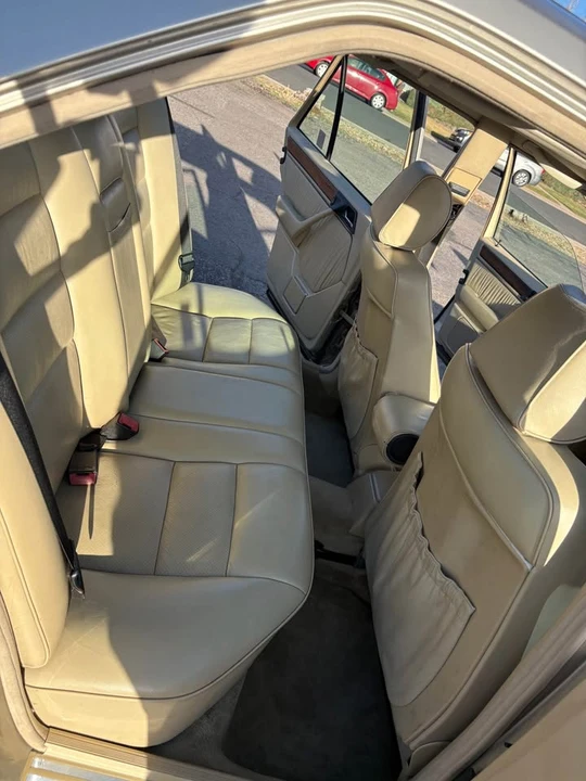 1992 Mercedes-Benz W124 E-Class - Image 15 of 15
