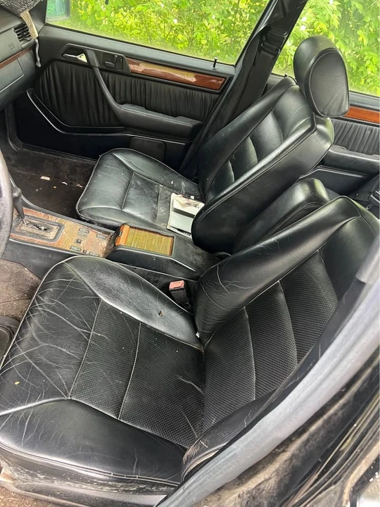 1992 Mercedes-Benz W124 E-Class - Image 2 of 17