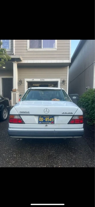 1992 Mercedes-Benz W124 E-Class - Image 4 of 8