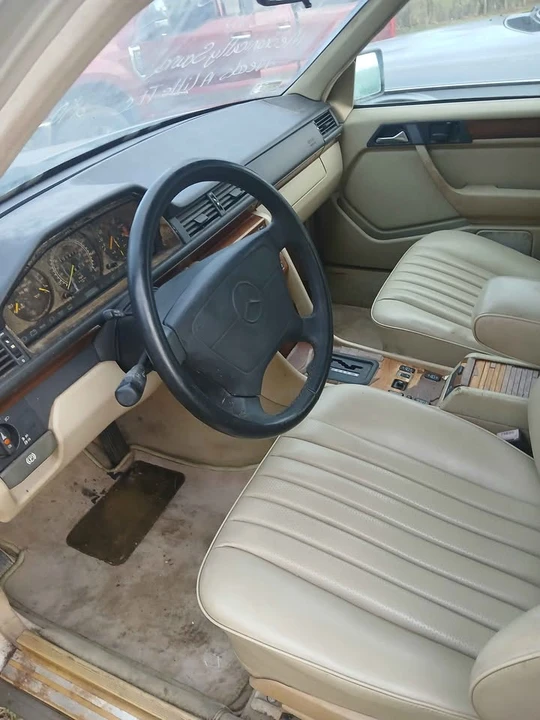 1992 Mercedes-Benz W124 E-Class - Image 4 of 6