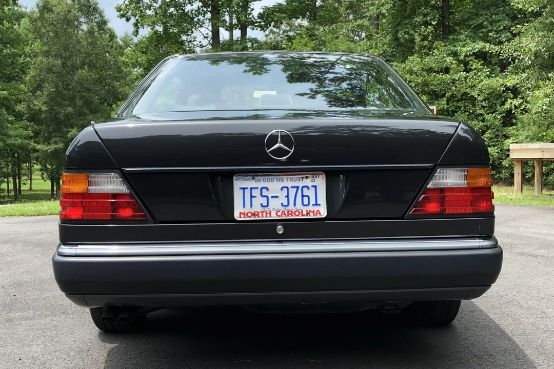 1992 Mercedes-Benz W124 E-Class - Image 17 of 31
