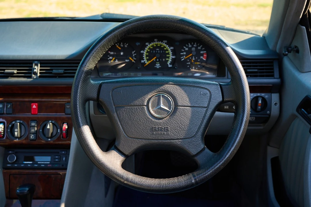 1992 Mercedes-Benz W124 E-Class - Image 24 of 30