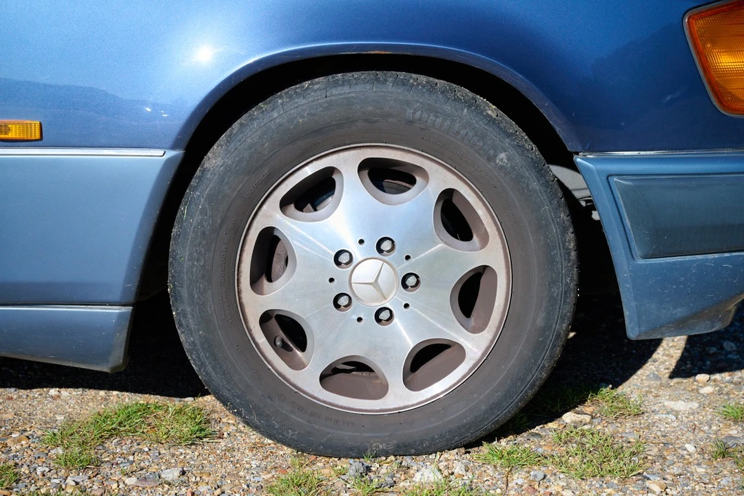 1992 Mercedes-Benz W124 E-Class - Image 19 of 30