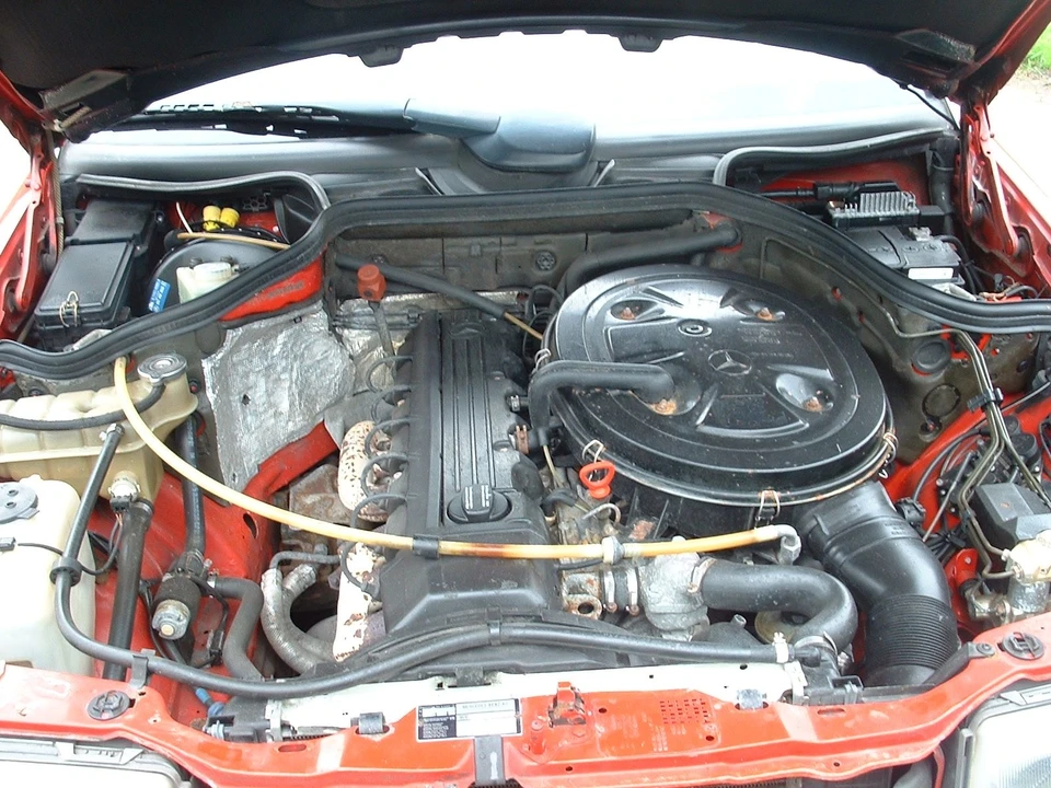 1992 Mercedes-Benz W124 E-Class - Image 2 of 3