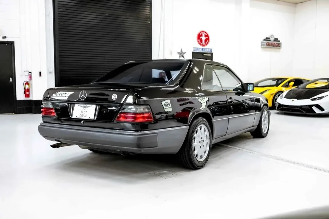 1992 Mercedes-Benz W124 E-Class - Image 14 of 21