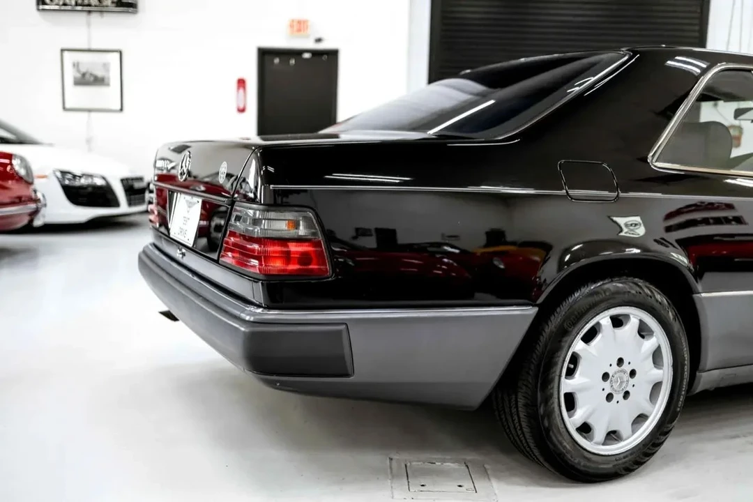 1992 Mercedes-Benz W124 E-Class - Image 9 of 21