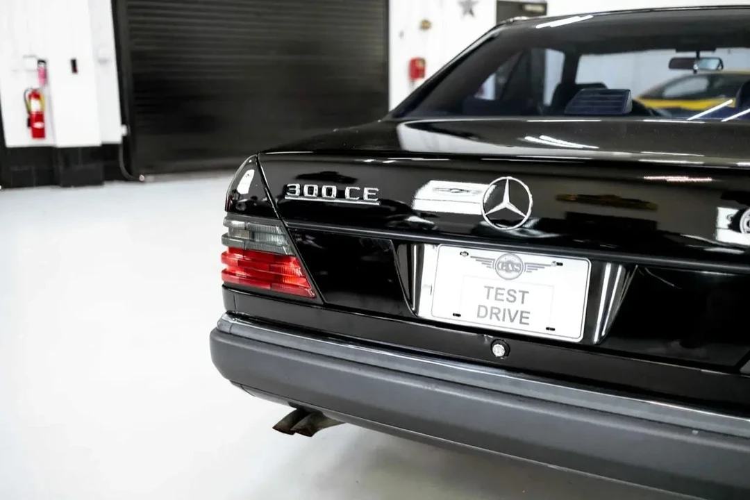 1992 Mercedes-Benz W124 E-Class - Image 8 of 21