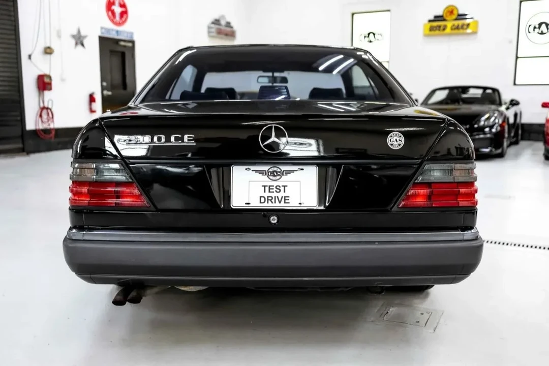 1992 Mercedes-Benz W124 E-Class - Image 15 of 21