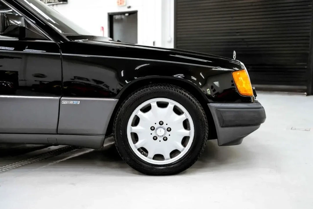 1992 Mercedes-Benz W124 E-Class - Image 7 of 21