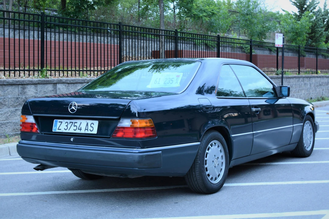 1992 Mercedes-Benz W124 E-Class - Image 4 of 5