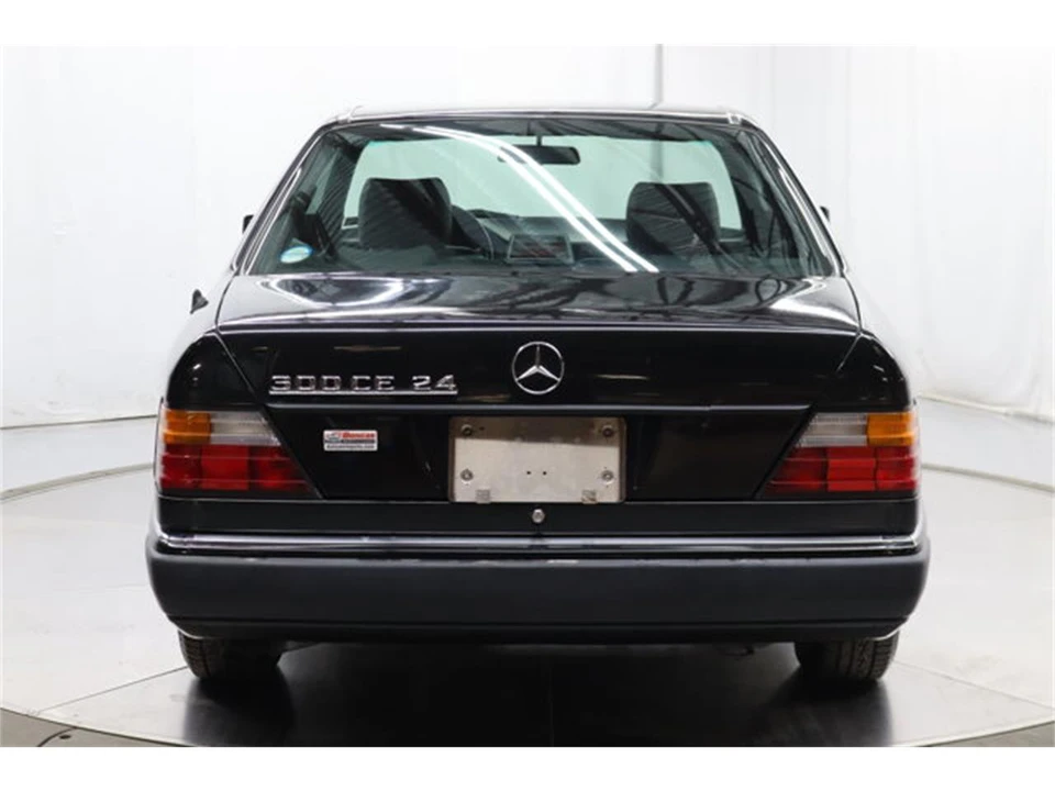 1992 Mercedes-Benz W124 E-Class - Image 6 of 31