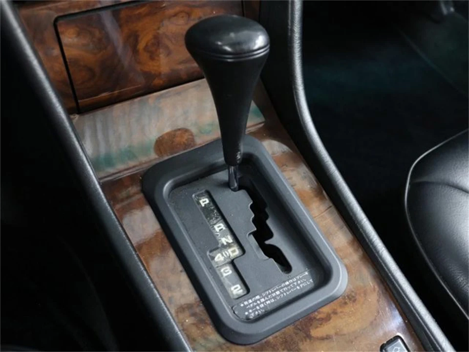 1992 Mercedes-Benz W124 E-Class - Image 14 of 31