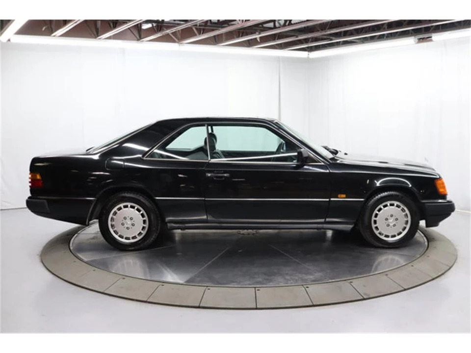 1992 Mercedes-Benz W124 E-Class - Image 8 of 31
