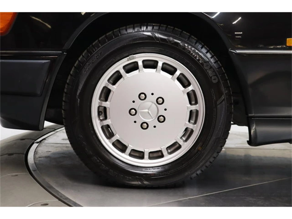 1992 Mercedes-Benz W124 E-Class - Image 26 of 31