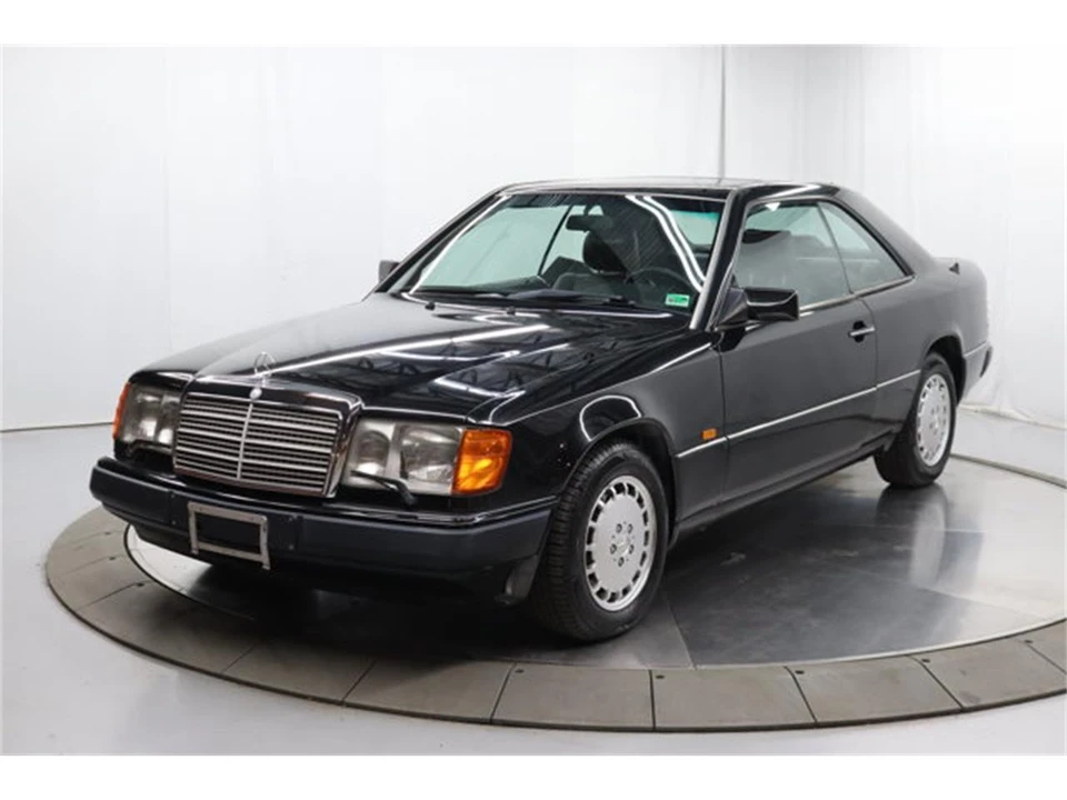 1992 Mercedes-Benz W124 E-Class - Image 2 of 31