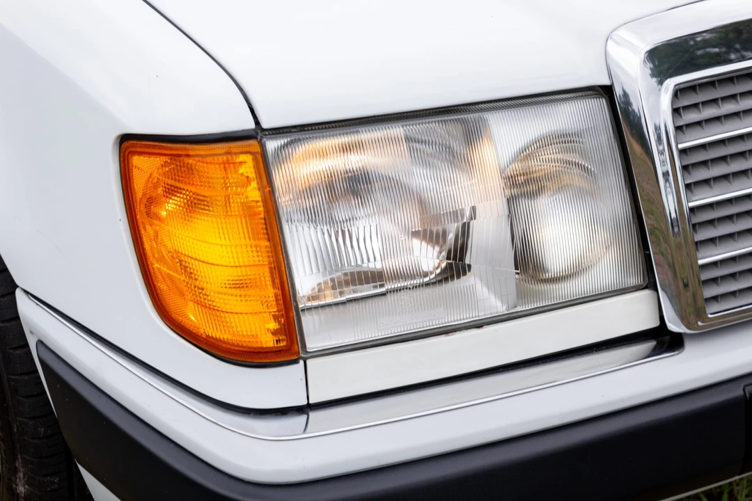 1992 Mercedes-Benz W124 E-Class - Image 13 of 31