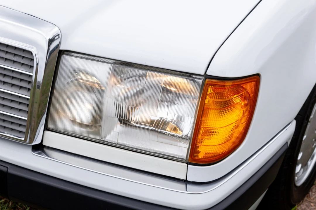 1992 Mercedes-Benz W124 E-Class - Image 19 of 31