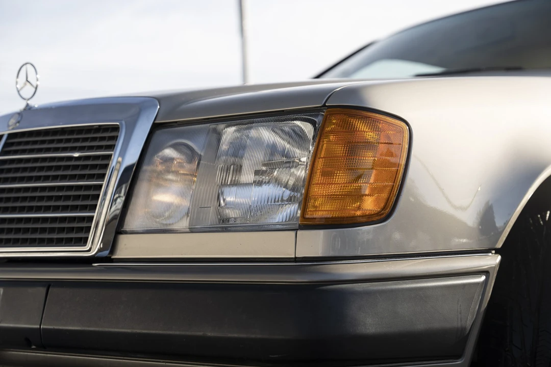 1992 Mercedes-Benz W124 E-Class - Image 10 of 31