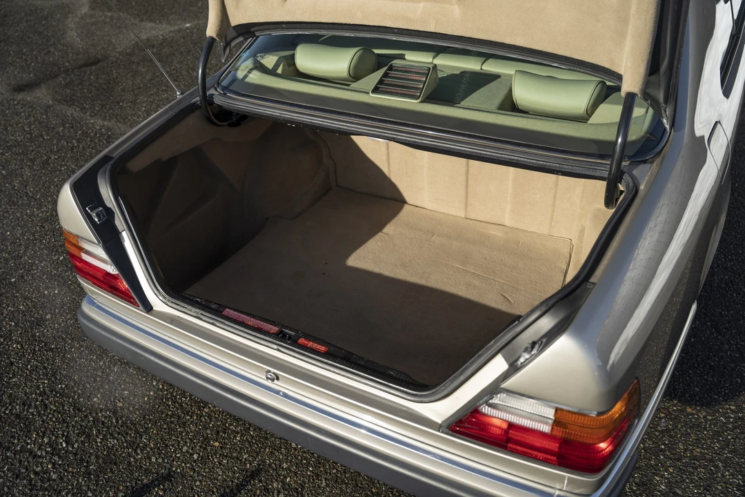 1992 Mercedes-Benz W124 E-Class - Image 31 of 31