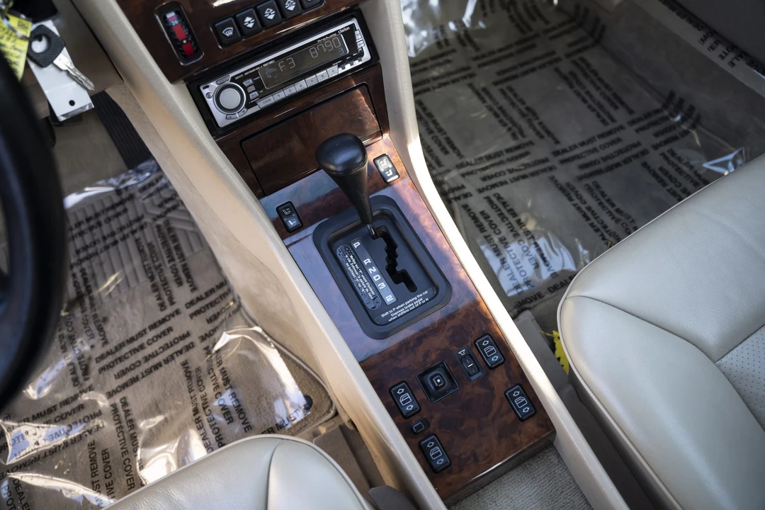 1992 Mercedes-Benz W124 E-Class - Image 27 of 31