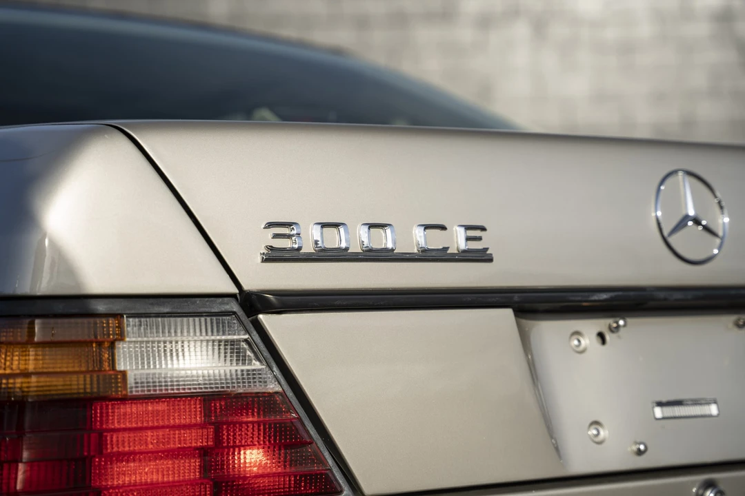 1992 Mercedes-Benz W124 E-Class - Image 12 of 31
