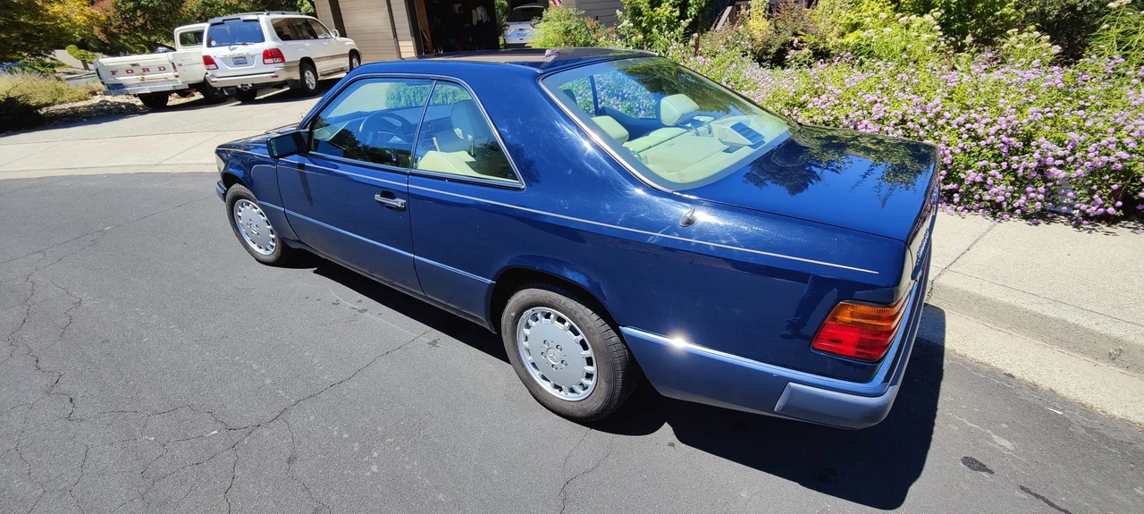 1992 Mercedes-Benz W124 E-Class - Image 10 of 31