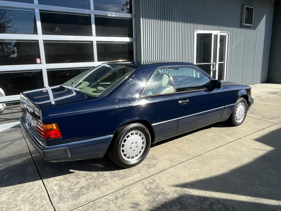 1992 Mercedes-Benz W124 E-Class - Image 10 of 31