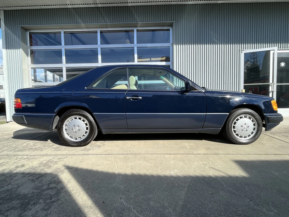1992 Mercedes-Benz W124 E-Class - Image 8 of 31