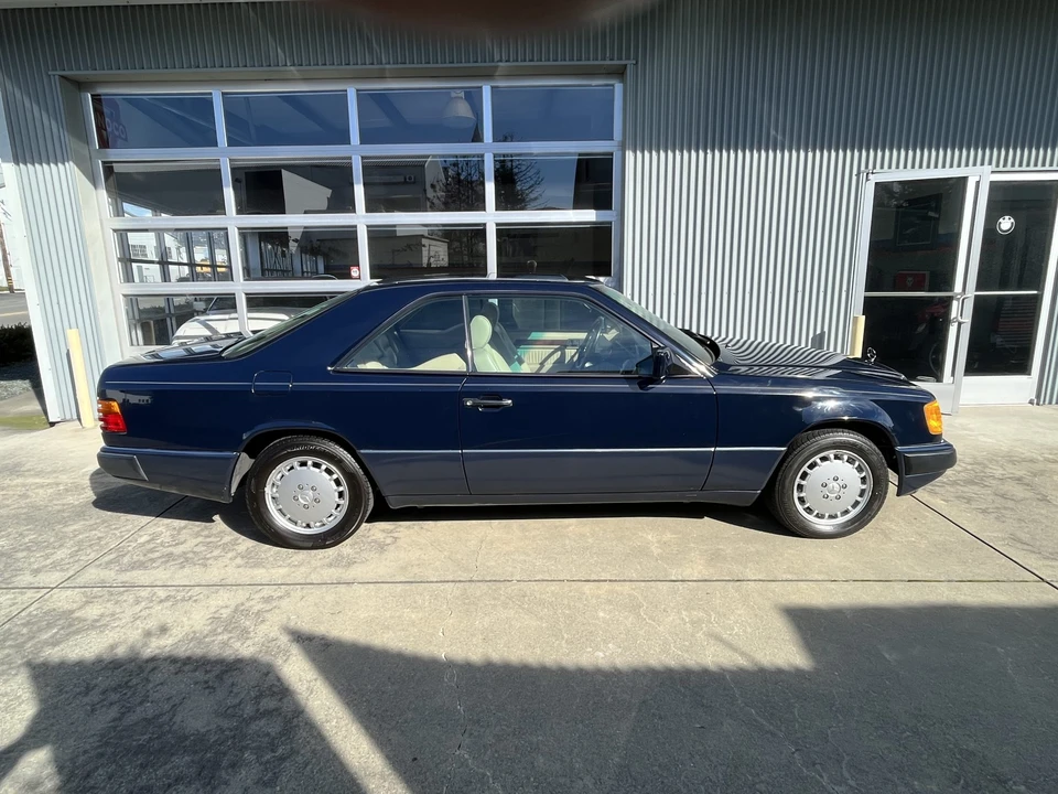 1992 Mercedes-Benz W124 E-Class - Image 9 of 31