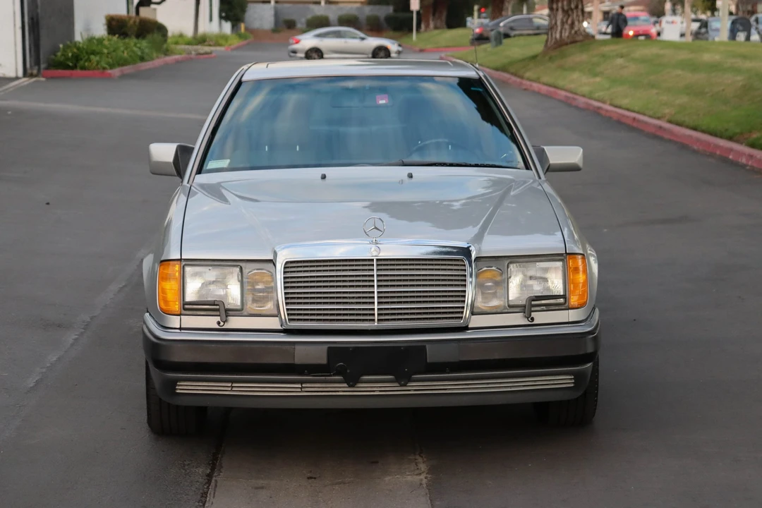 1992 Mercedes-Benz W124 E-Class - Image 4 of 31