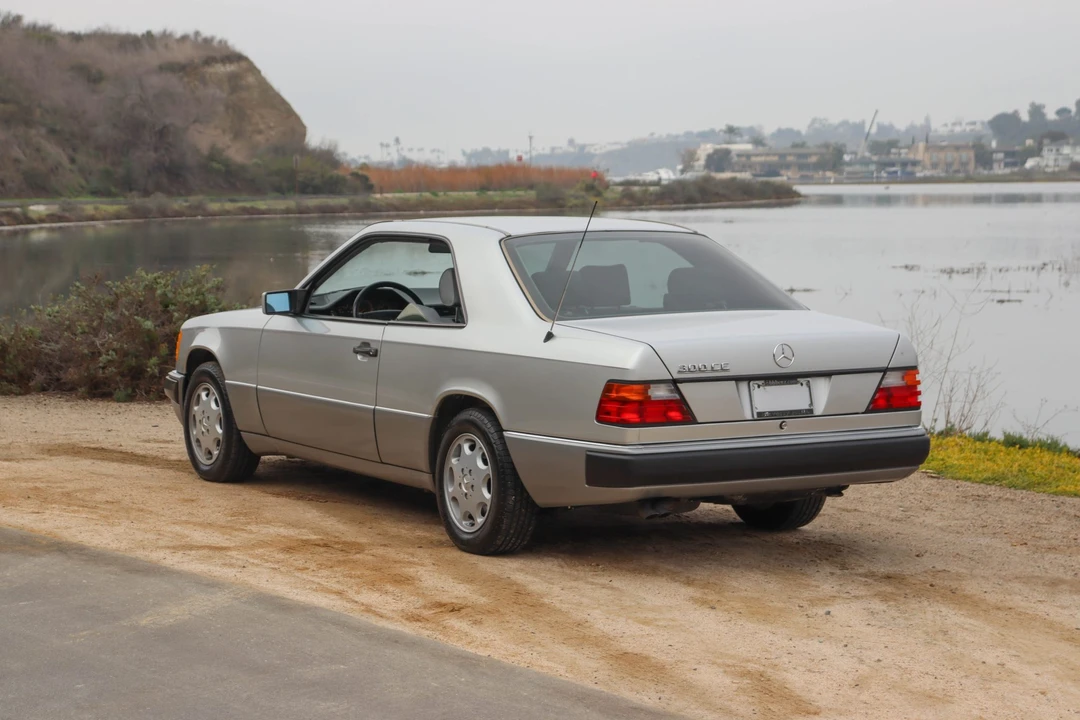 1992 Mercedes-Benz W124 E-Class - Image 20 of 31