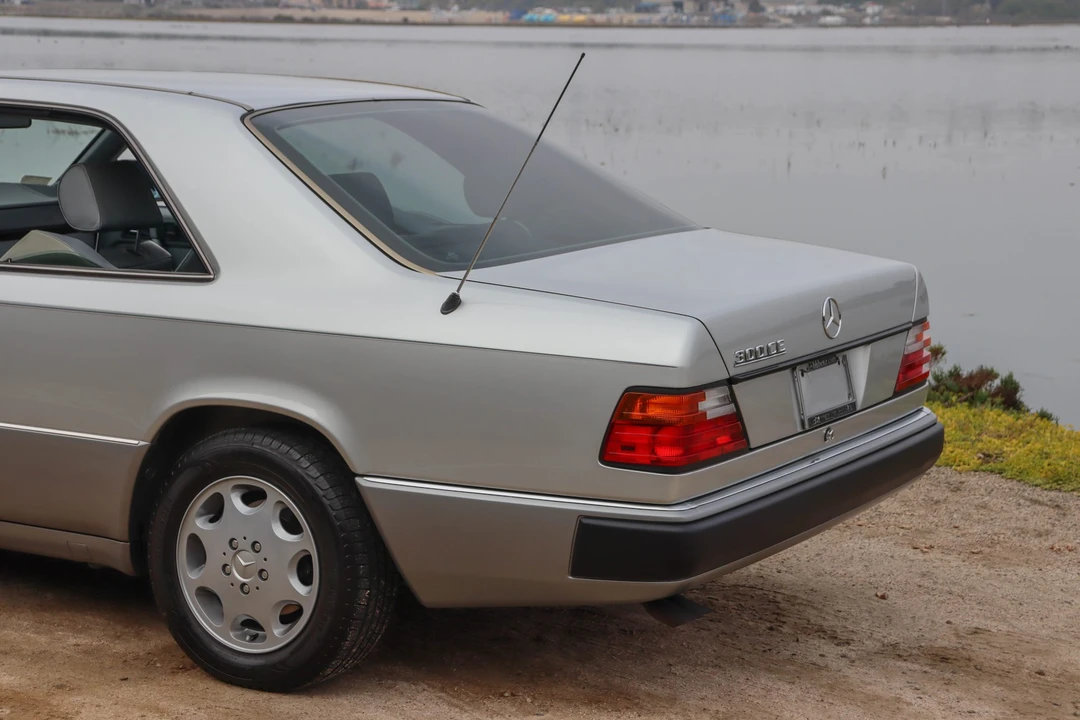 1992 Mercedes-Benz W124 E-Class - Image 27 of 31