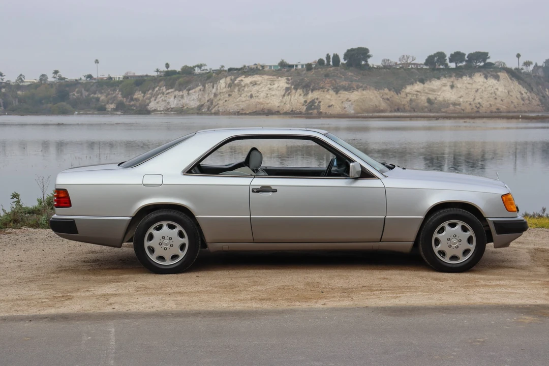 1992 Mercedes-Benz W124 E-Class - Image 16 of 31
