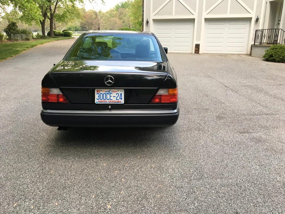 1992 Mercedes-Benz W124 E-Class - Image 27 of 31