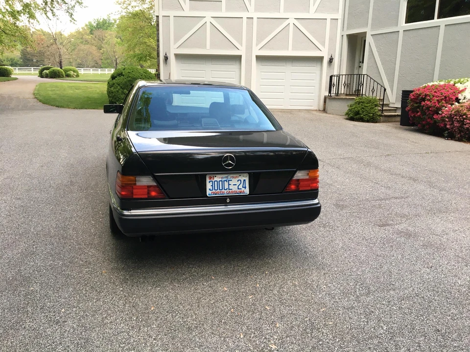 1992 Mercedes-Benz W124 E-Class - Image 26 of 31