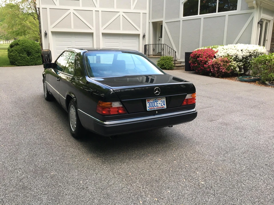 1992 Mercedes-Benz W124 E-Class - Image 25 of 31