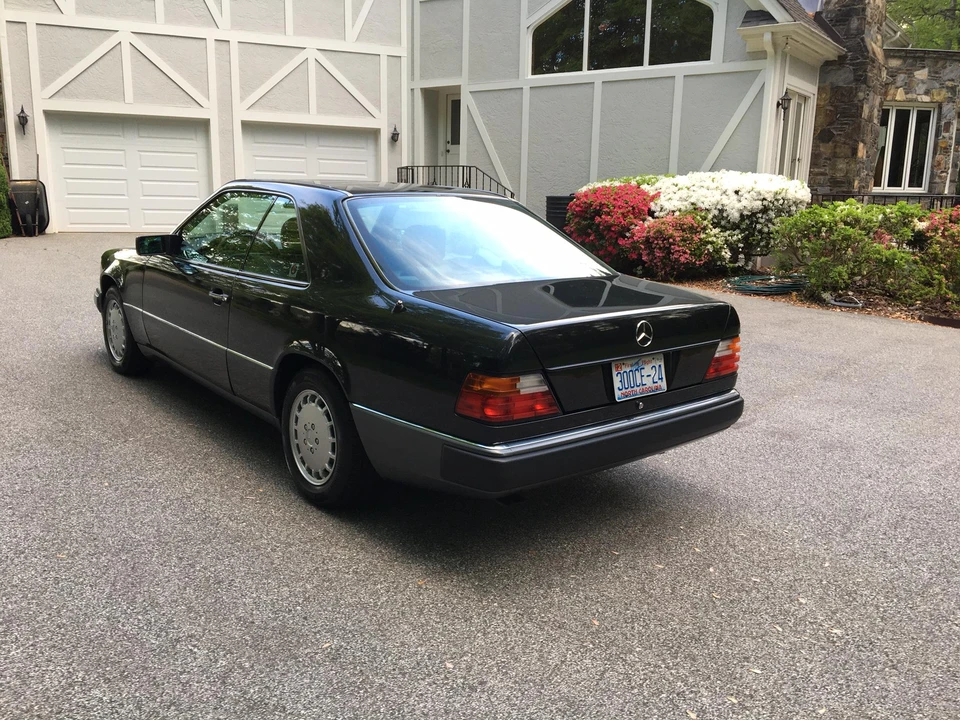 1992 Mercedes-Benz W124 E-Class - Image 23 of 31